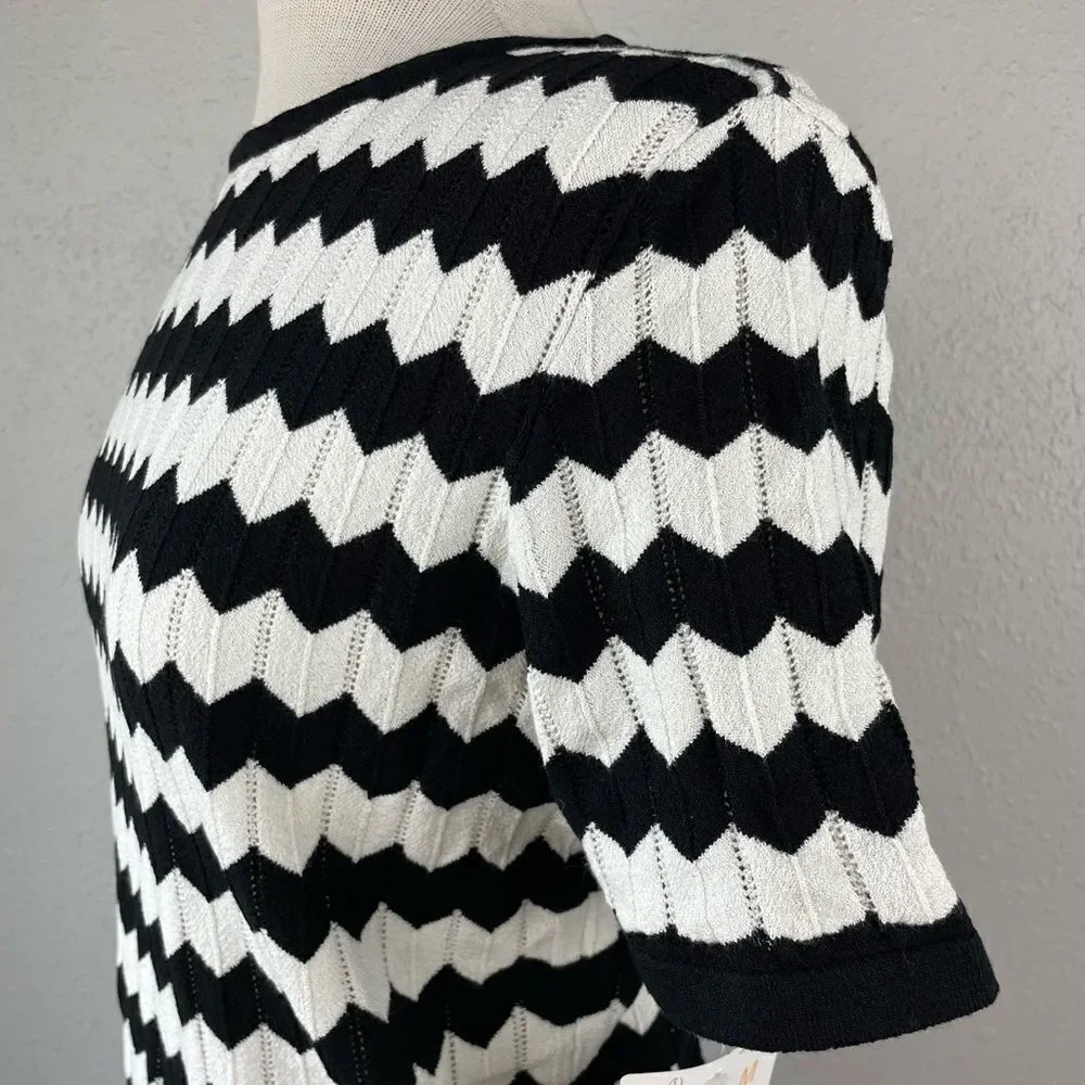 NWT Short Sleeve Sweater Top Size M - Picture 4 of 7